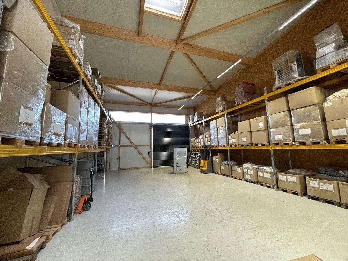 Prenájom nebytového priestoru 400 m², Wörth am Rhein, Porýnie-Falcko Prenájom nebytového priestoru 400 m², Wörth am Rhein, Porýnie-Falcko