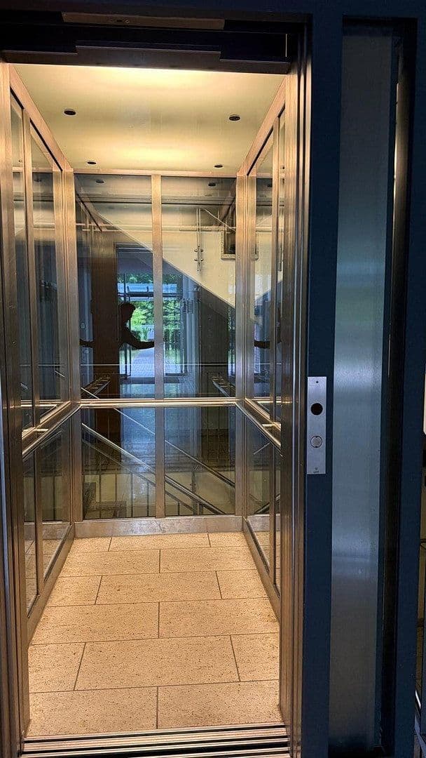 Prenájom bytu 3-izbový 101 m², Elbchaussee 194, Hamburg, Hamburg Prenájom bytu 3-izbový 101 m², Elbchaussee 194, Hamburg, Hamburg