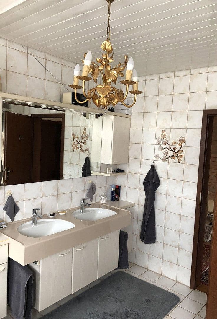 Predaj bytu 5-izbový 160 m², Rottenburg am Neckar, Bádensko-Wurttembersko Predaj bytu 5-izbový 160 m², Rottenburg am Neckar, Bádensko-Wurttembersko