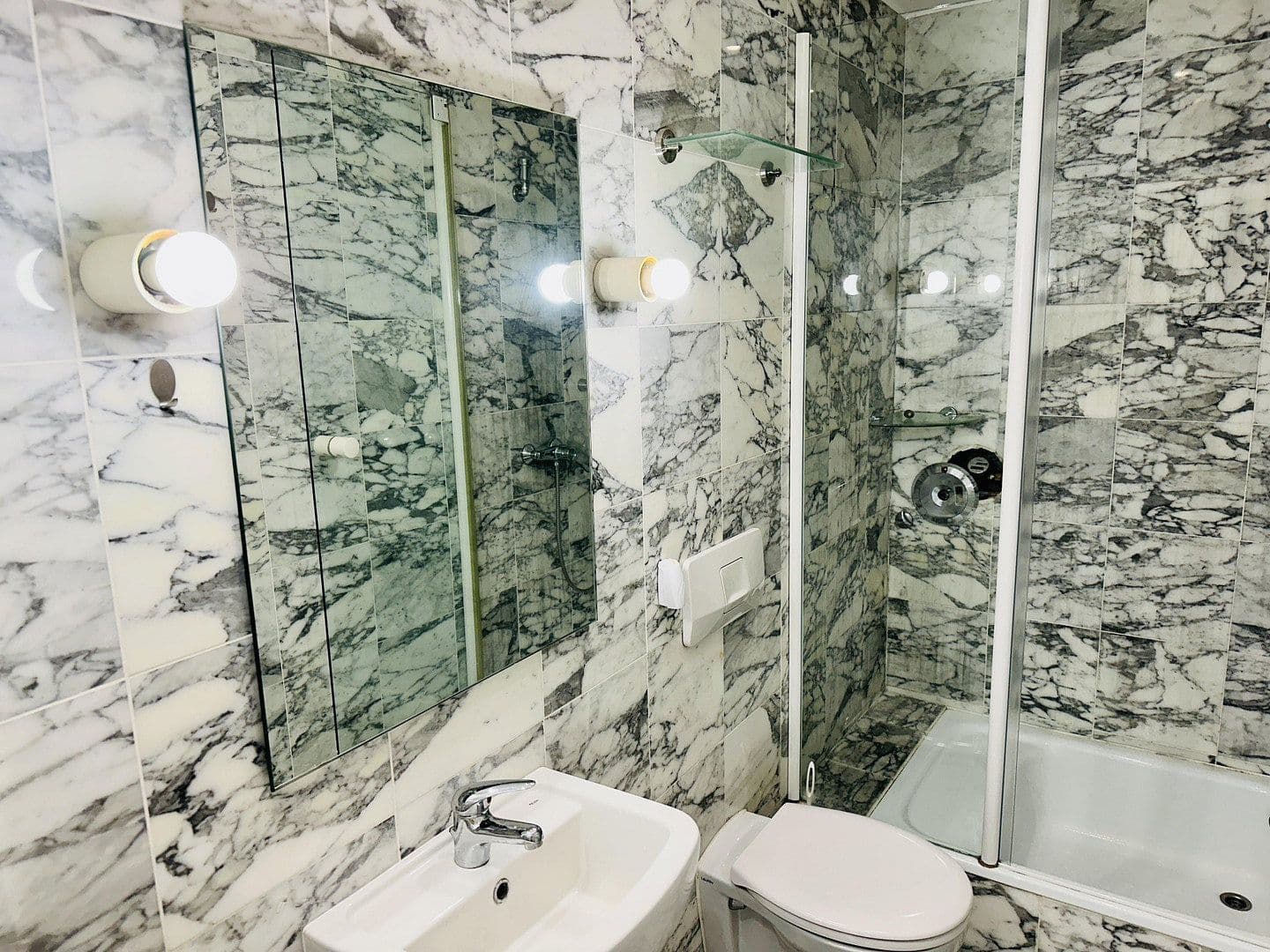 Prenájom bytu 3-izbový 73 m², Springe, Dolné Sasko Prenájom bytu 3-izbový 73 m², Springe, Dolné Sasko