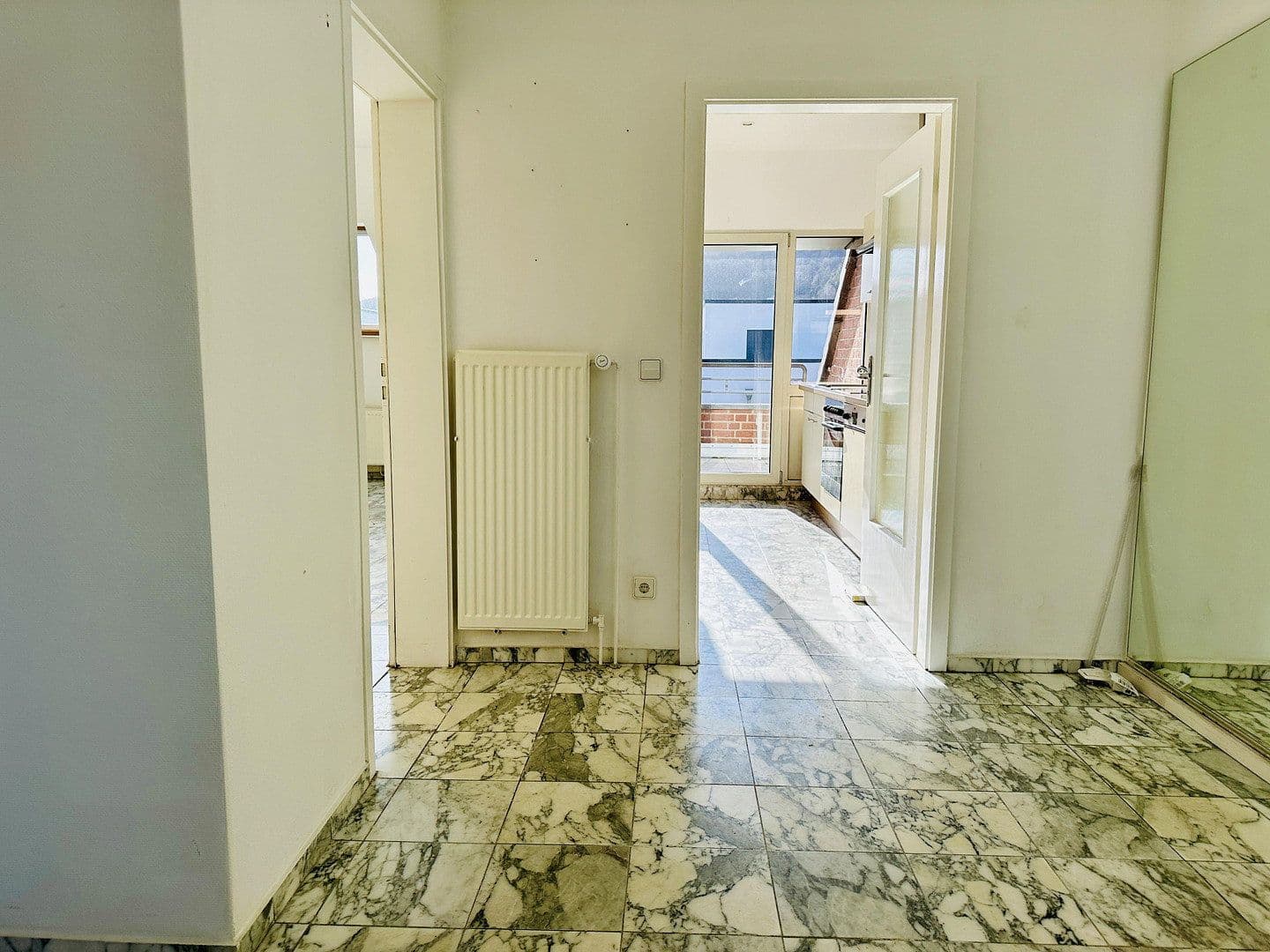 Prenájom bytu 3-izbový 73 m², Springe, Dolné Sasko Prenájom bytu 3-izbový 73 m², Springe, Dolné Sasko