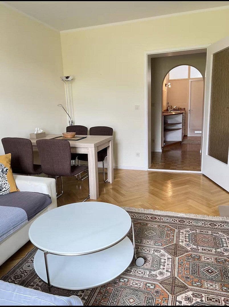 Prenájom bytu 3-izbový 63 m², Kellerstrasse 13, München, Bavorsko Prenájom bytu 3-izbový 63 m², Kellerstrasse 13, München, Bavorsko