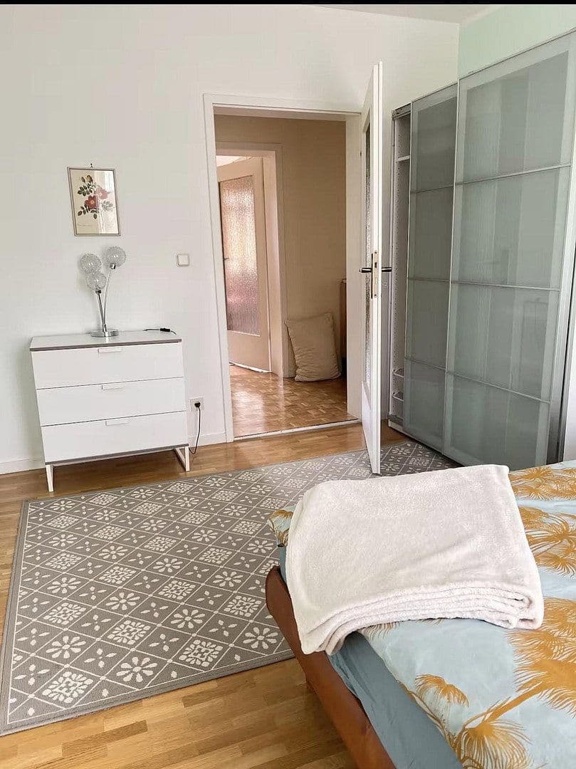 Prenájom bytu 3-izbový 63 m², Kellerstrasse 13, München, Bavorsko Prenájom bytu 3-izbový 63 m², Kellerstrasse 13, München, Bavorsko