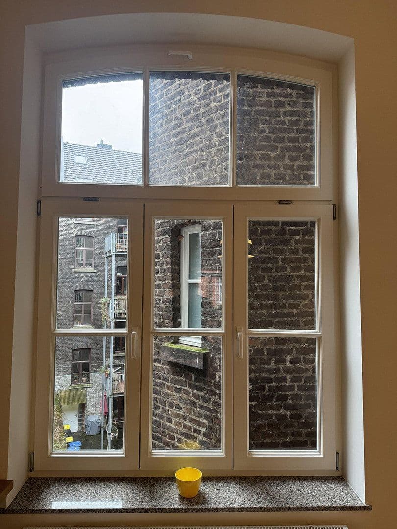 Prenájom bytu 4-izbový 112 m², Trimbornstrasse 11, Köln, Severné Porýnie - Westfálsko Prenájom bytu 4-izbový 112 m², Trimbornstrasse 11, Köln, Severné Porýnie - Westfálsko