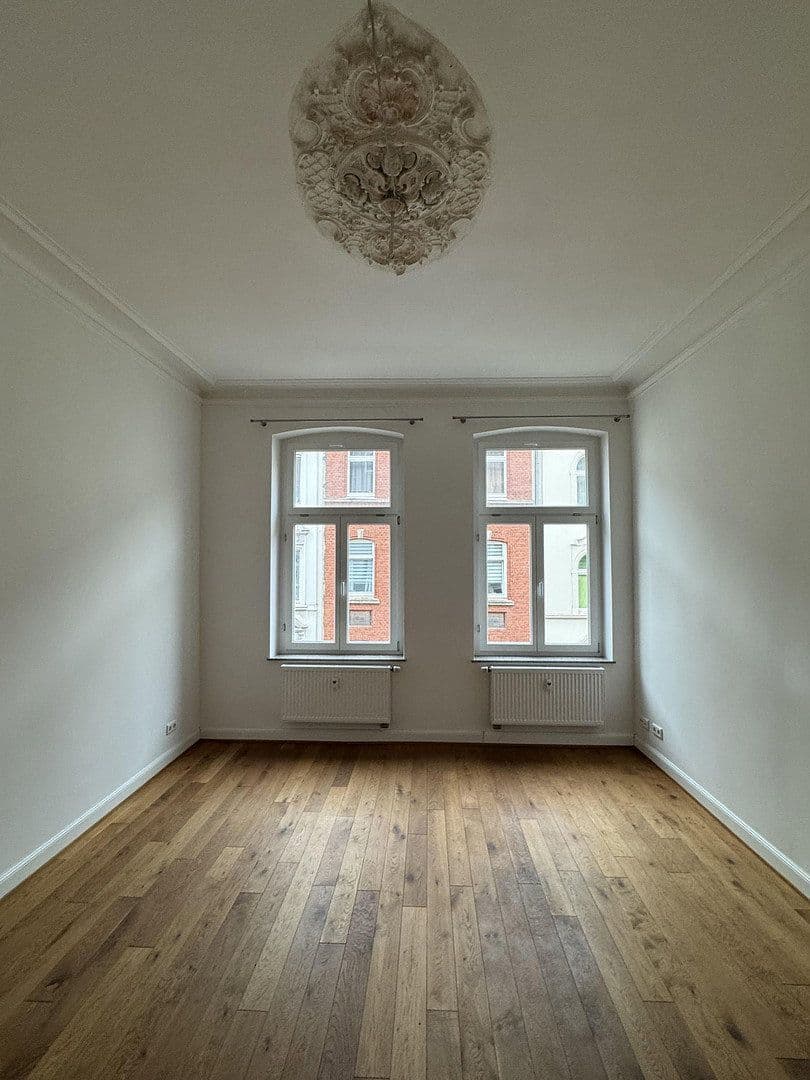 Prenájom bytu 4-izbový 112 m², Trimbornstrasse 11, Köln, Severné Porýnie - Westfálsko Prenájom bytu 4-izbový 112 m², Trimbornstrasse 11, Köln, Severné Porýnie - Westfálsko