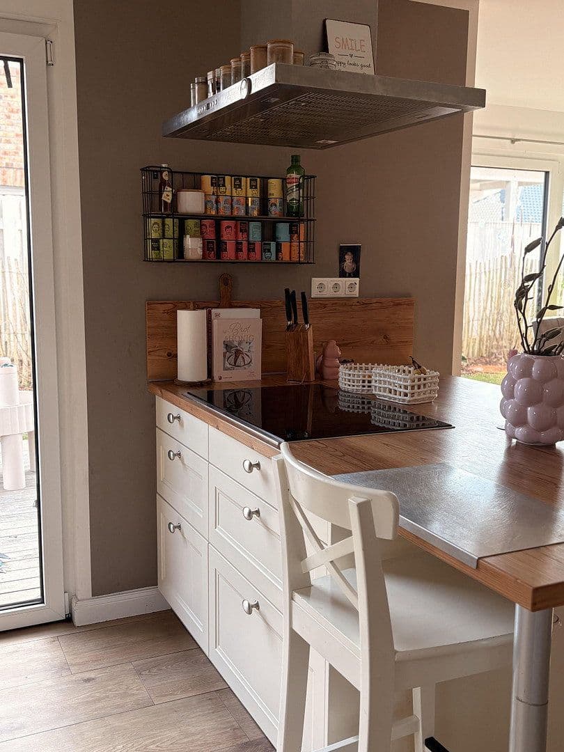 Predaj domu 210 m², pozemek 744 m², Radbruch, Dolné Sasko Predaj domu 210 m², pozemek 744 m², Radbruch, Dolné Sasko