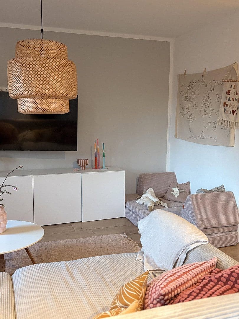 Predaj domu 210 m², pozemek 744 m², Radbruch, Dolné Sasko Predaj domu 210 m², pozemek 744 m², Radbruch, Dolné Sasko