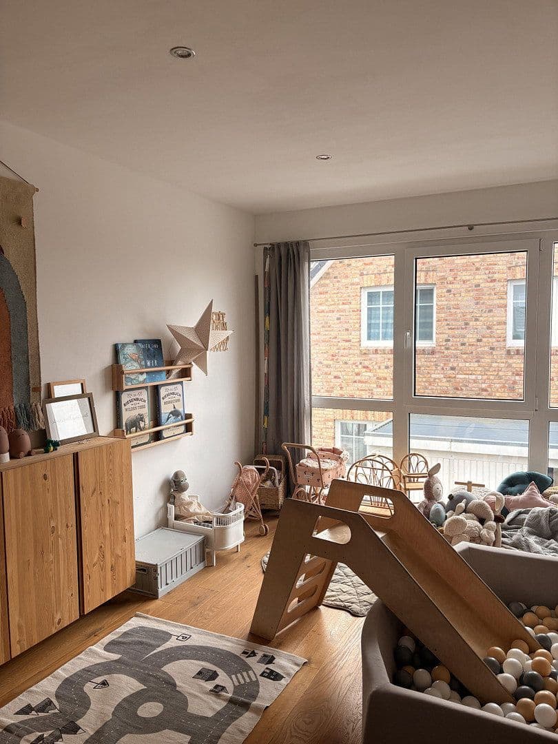 Predaj domu 210 m², pozemek 744 m², Radbruch, Dolné Sasko Predaj domu 210 m², pozemek 744 m², Radbruch, Dolné Sasko