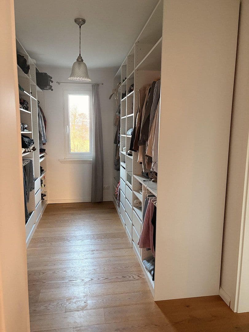 Predaj domu 210 m², pozemek 744 m², Radbruch, Dolné Sasko Predaj domu 210 m², pozemek 744 m², Radbruch, Dolné Sasko