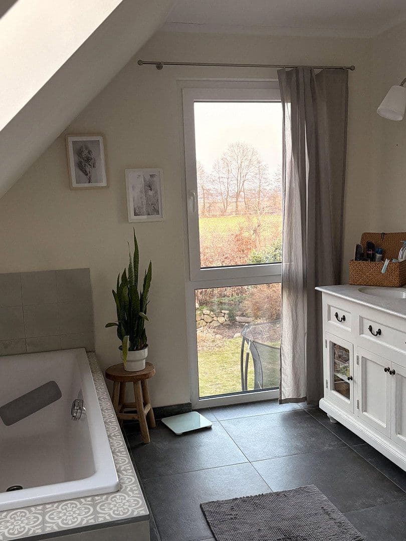 Predaj domu 210 m², pozemek 744 m², Radbruch, Dolné Sasko Predaj domu 210 m², pozemek 744 m², Radbruch, Dolné Sasko