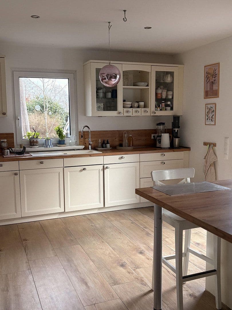 Predaj domu 210 m², pozemek 744 m², Radbruch, Dolné Sasko Predaj domu 210 m², pozemek 744 m², Radbruch, Dolné Sasko