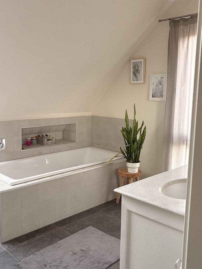 Predaj domu 210 m², pozemek 744 m², Radbruch, Dolné Sasko Predaj domu 210 m², pozemek 744 m², Radbruch, Dolné Sasko