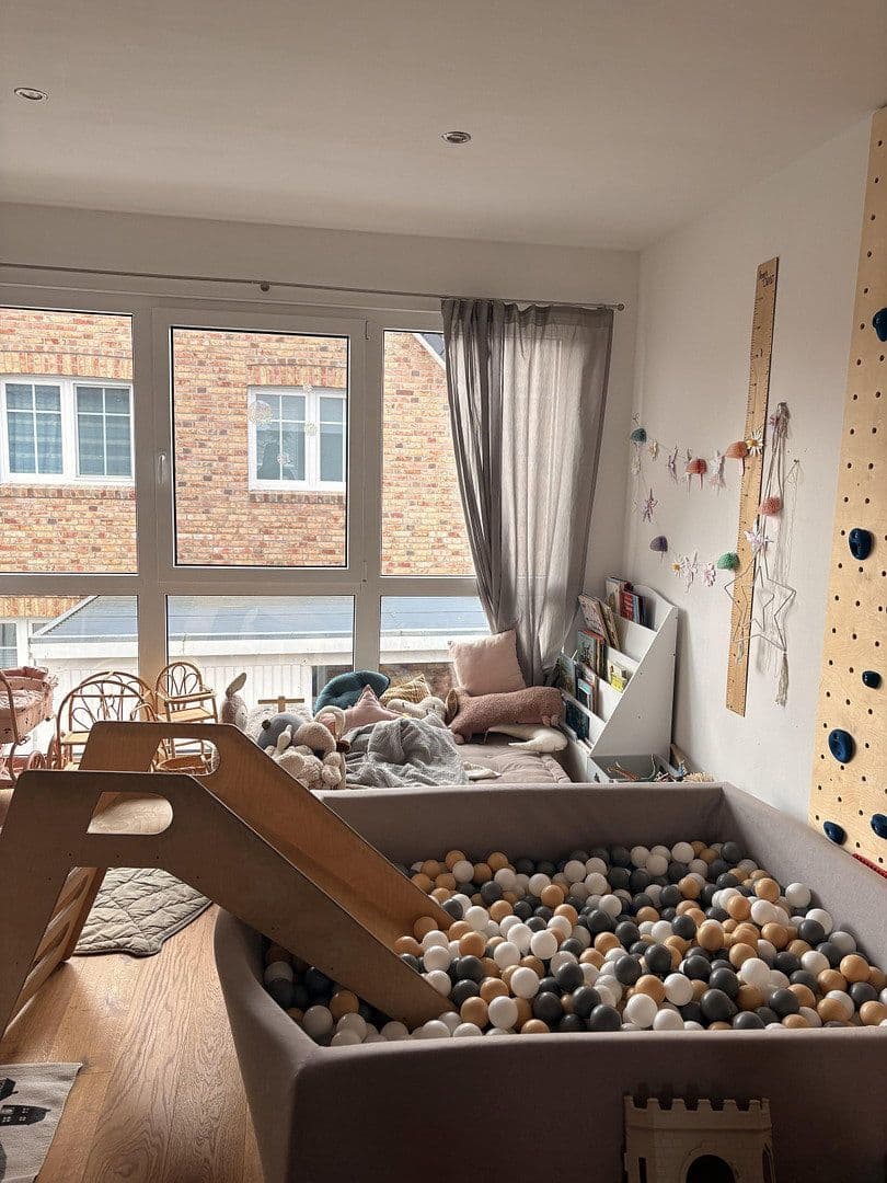 Predaj domu 210 m², pozemek 744 m², Radbruch, Dolné Sasko Predaj domu 210 m², pozemek 744 m², Radbruch, Dolné Sasko