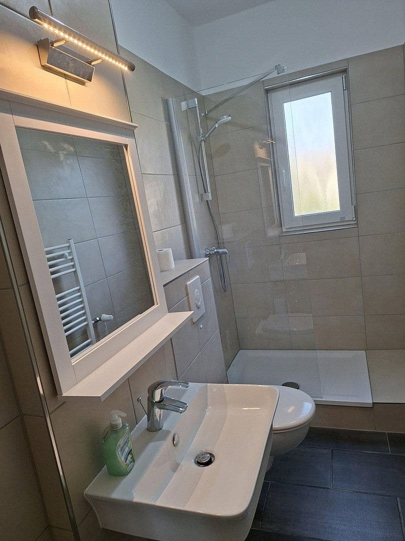 Predaj bytu 3-izbový 64 m², Berlin, Berlín Predaj bytu 3-izbový 64 m², Berlin, Berlín