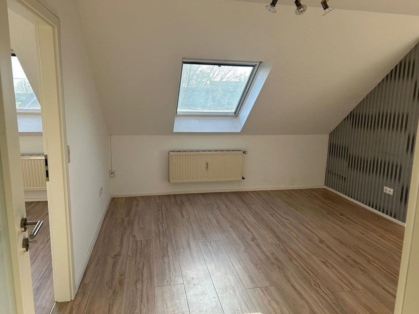 Prenájom bytu 2-izbový 58 m², Nelkenstraße 10, Bornheim, Severné Porýnie - Westfálsko Prenájom bytu 2-izbový 58 m², Nelkenstraße 10, Bornheim, Severné Porýnie - Westfálsko
