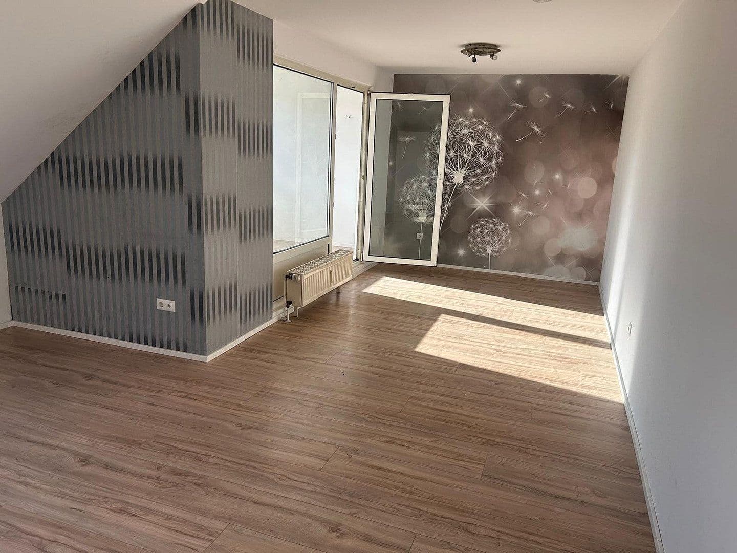 Prenájom bytu 2-izbový 58 m², Nelkenstraße 10, Bornheim, Severné Porýnie - Westfálsko Prenájom bytu 2-izbový 58 m², Nelkenstraße 10, Bornheim, Severné Porýnie - Westfálsko