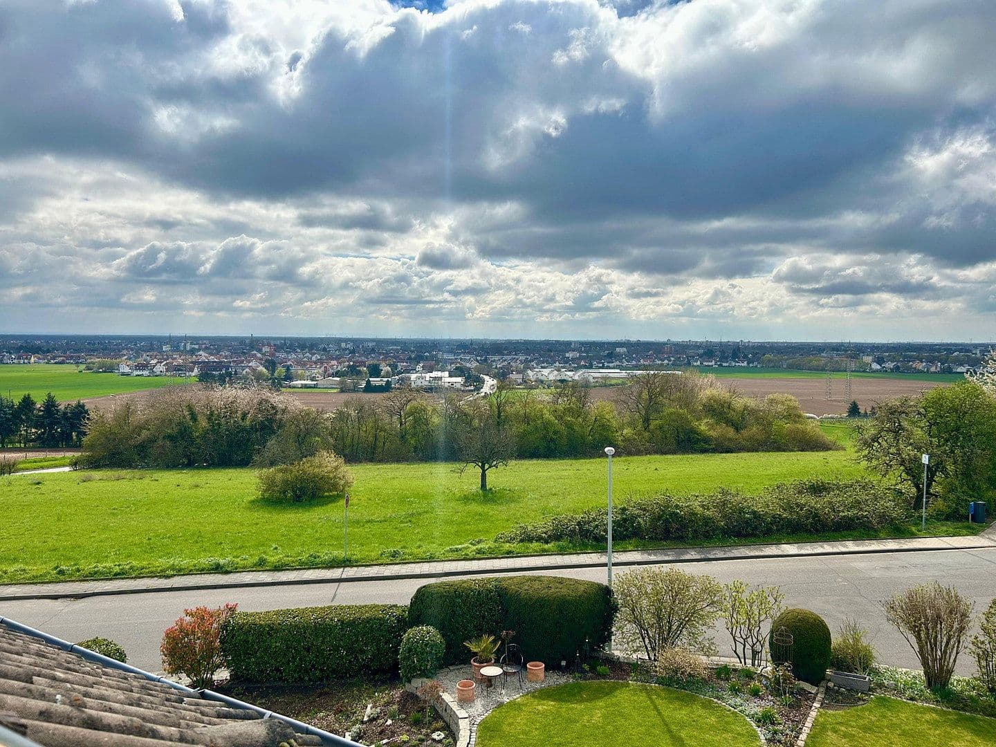 Predaj domu 137 m², pozemek 213 m², Flörsheim, Hesensko Predaj domu 137 m², pozemek 213 m², Flörsheim, Hesensko