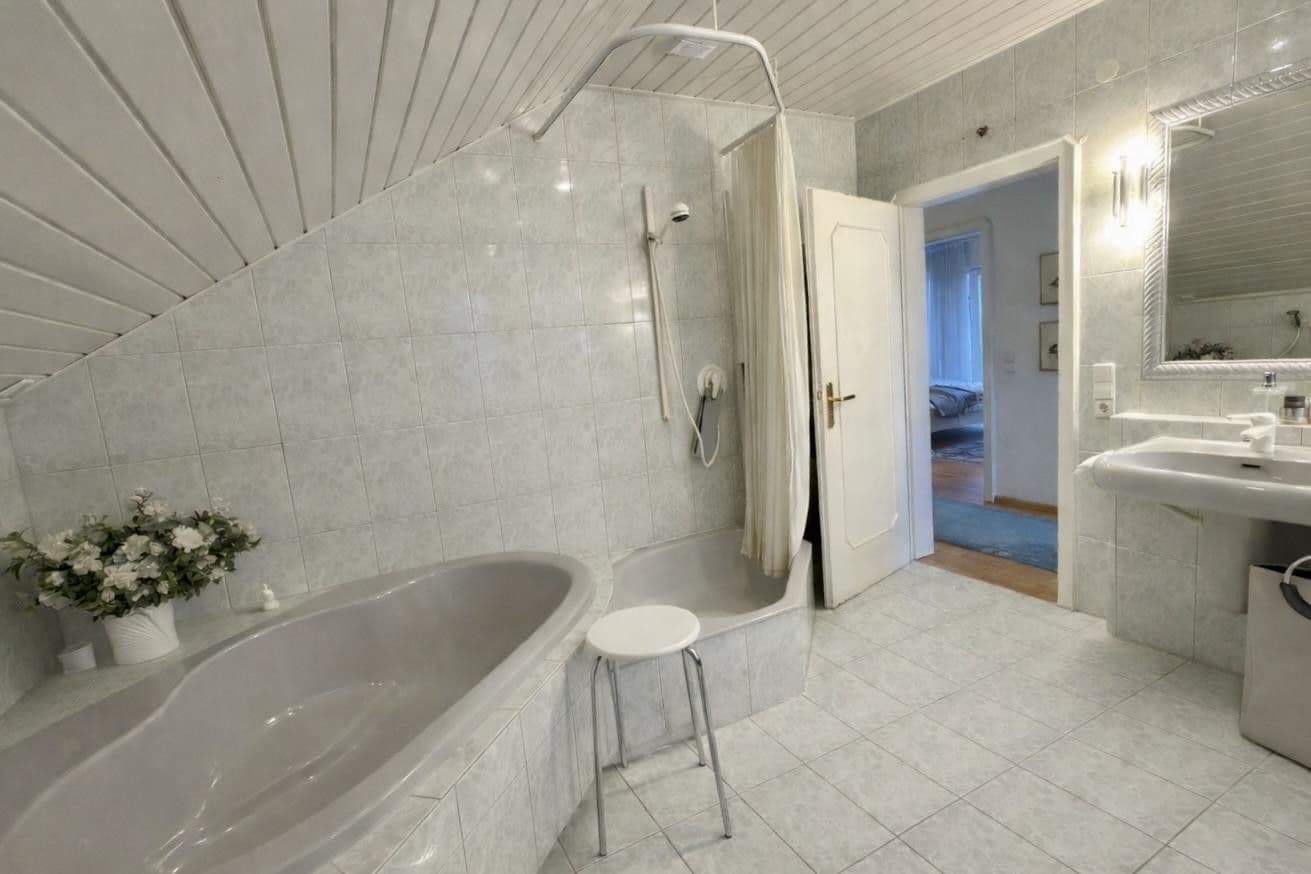 Predaj domu 330 m², pozemek 624 m², Weil der Stadt, Bádensko-Wurttembersko Predaj domu 330 m², pozemek 624 m², Weil der Stadt, Bádensko-Wurttembersko