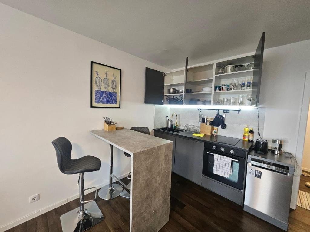 Predaj bytu 1-izbový 32 m², Graeffstr. 1, Köln, Severné Porýnie - Westfálsko Predaj bytu 1-izbový 32 m², Graeffstr. 1, Köln, Severné Porýnie - Westfálsko