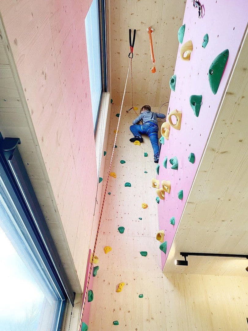 Predaj domu 202 m², pozemek 489 m², Potsdam, Brandenbursko Predaj domu 202 m², pozemek 489 m², Potsdam, Brandenbursko