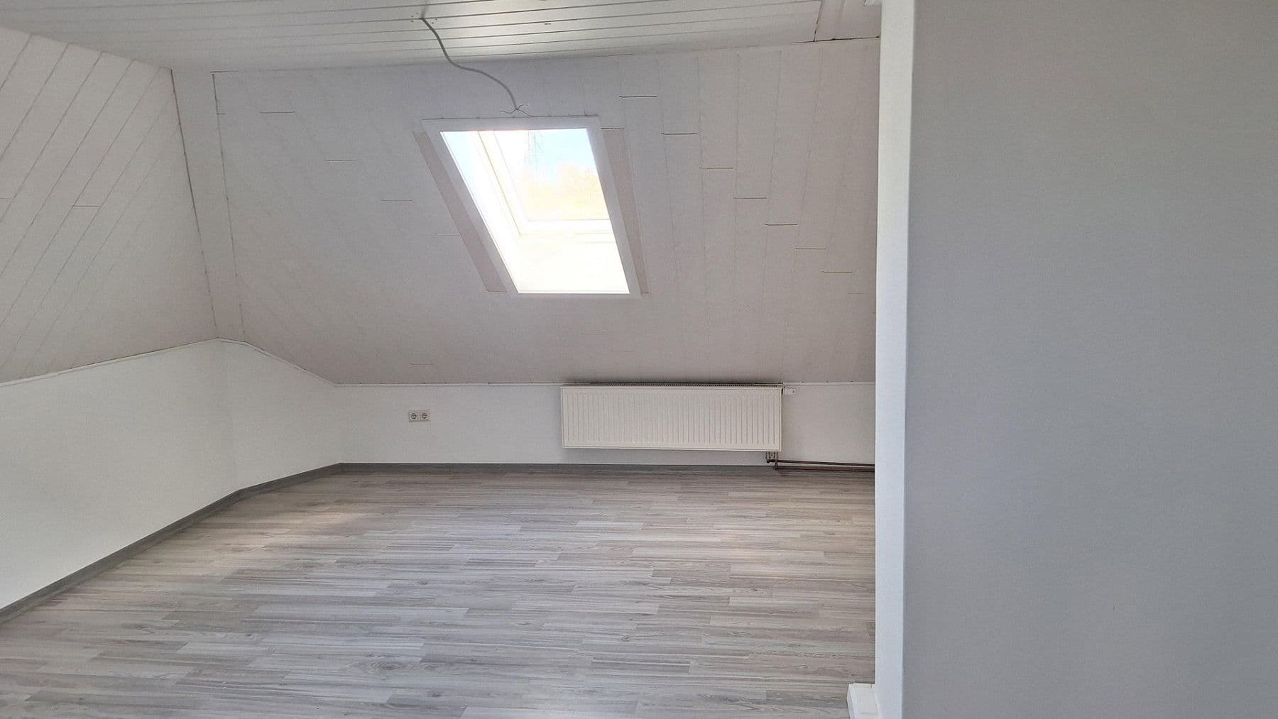 Predaj domu 204 m², pozemek 914 m², Wilhelmshaven, Dolné Sasko Predaj domu 204 m², pozemek 914 m², Wilhelmshaven, Dolné Sasko