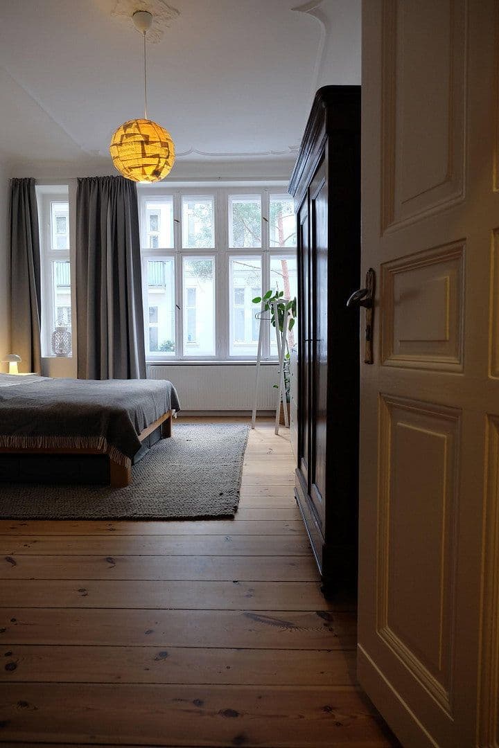 Predaj bytu 4-izbový 130 m², Berlin, Berlín Predaj bytu 4-izbový 130 m², Berlin, Berlín