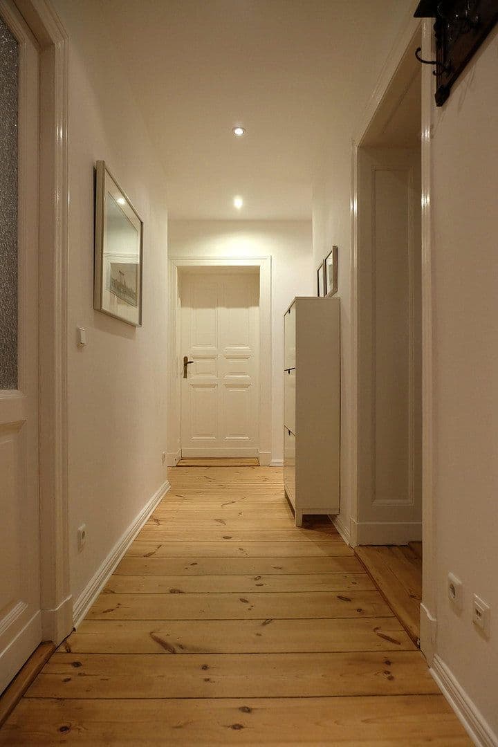 Predaj bytu 4-izbový 130 m², Berlin, Berlín Predaj bytu 4-izbový 130 m², Berlin, Berlín