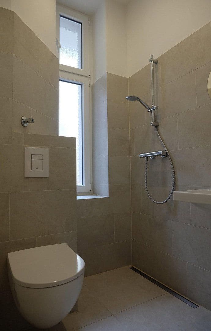 Predaj bytu 4-izbový 130 m², Berlin, Berlín Predaj bytu 4-izbový 130 m², Berlin, Berlín