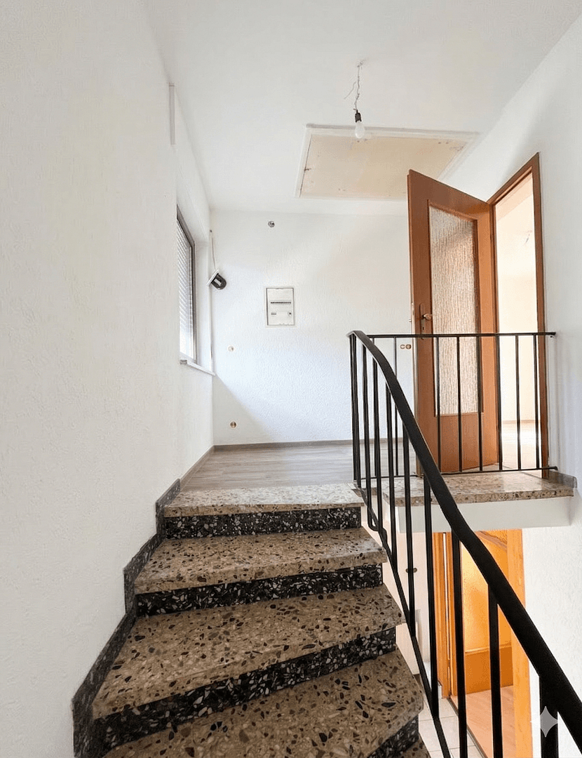 Predaj domu 145 m², pozemek 329 m², Rüsselsheim am Main, Hesensko Predaj domu 145 m², pozemek 329 m², Rüsselsheim am Main, Hesensko