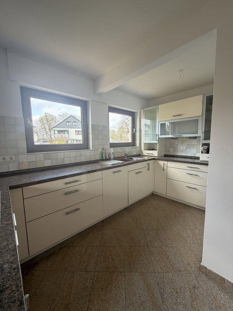 Predaj domu 145 m², pozemek 329 m², Rüsselsheim am Main, Hesensko Predaj domu 145 m², pozemek 329 m², Rüsselsheim am Main, Hesensko