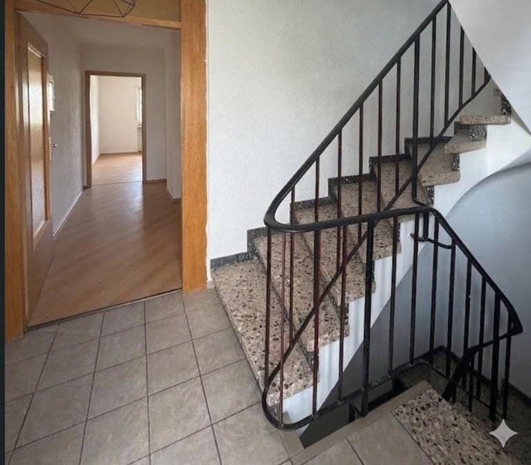 Predaj domu 145 m², pozemek 329 m², Rüsselsheim am Main, Hesensko Predaj domu 145 m², pozemek 329 m², Rüsselsheim am Main, Hesensko