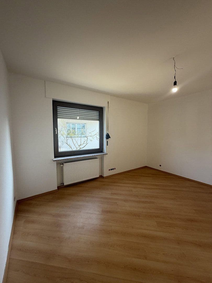 Predaj domu 145 m², pozemek 329 m², Rüsselsheim am Main, Hesensko Predaj domu 145 m², pozemek 329 m², Rüsselsheim am Main, Hesensko