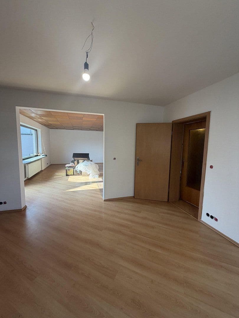 Predaj domu 145 m², pozemek 329 m², Rüsselsheim am Main, Hesensko Predaj domu 145 m², pozemek 329 m², Rüsselsheim am Main, Hesensko