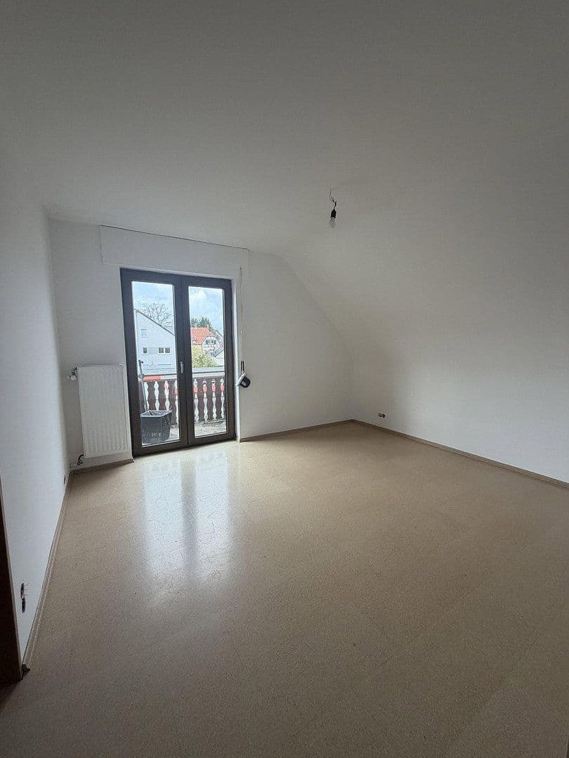 Predaj domu 145 m², pozemek 329 m², Rüsselsheim am Main, Hesensko Predaj domu 145 m², pozemek 329 m², Rüsselsheim am Main, Hesensko