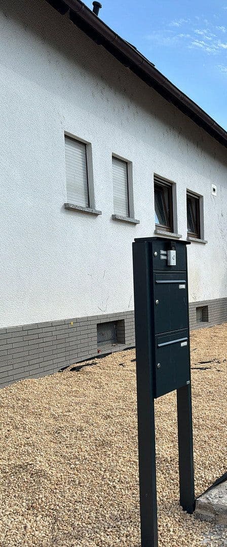 Predaj domu 145 m², pozemek 329 m², Rüsselsheim am Main, Hesensko Predaj domu 145 m², pozemek 329 m², Rüsselsheim am Main, Hesensko