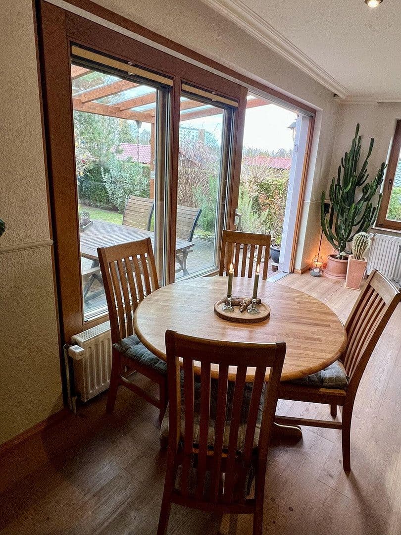 Predaj domu 156 m², pozemek 445 m², Hamburg, Hamburg Predaj domu 156 m², pozemek 445 m², Hamburg, Hamburg