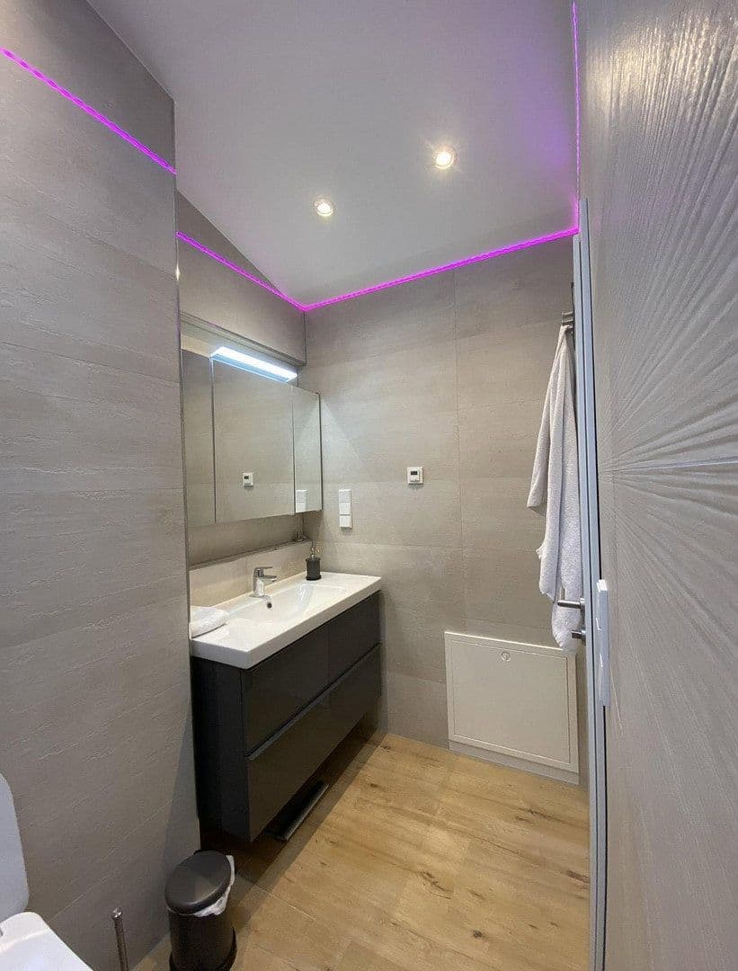 Predaj domu 110 m², pozemek 200 m², Weissach, Bádensko-Wurttembersko Predaj domu 110 m², pozemek 200 m², Weissach, Bádensko-Wurttembersko