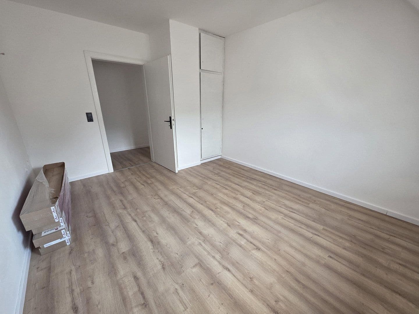 Prenájom bytu 4-izbový 115 m², Hauptstraße 19, Bruchweiler-Bärenbach, Porýnie-Falcko Prenájom bytu 4-izbový 115 m², Hauptstraße 19, Bruchweiler-Bärenbach, Porýnie-Falcko