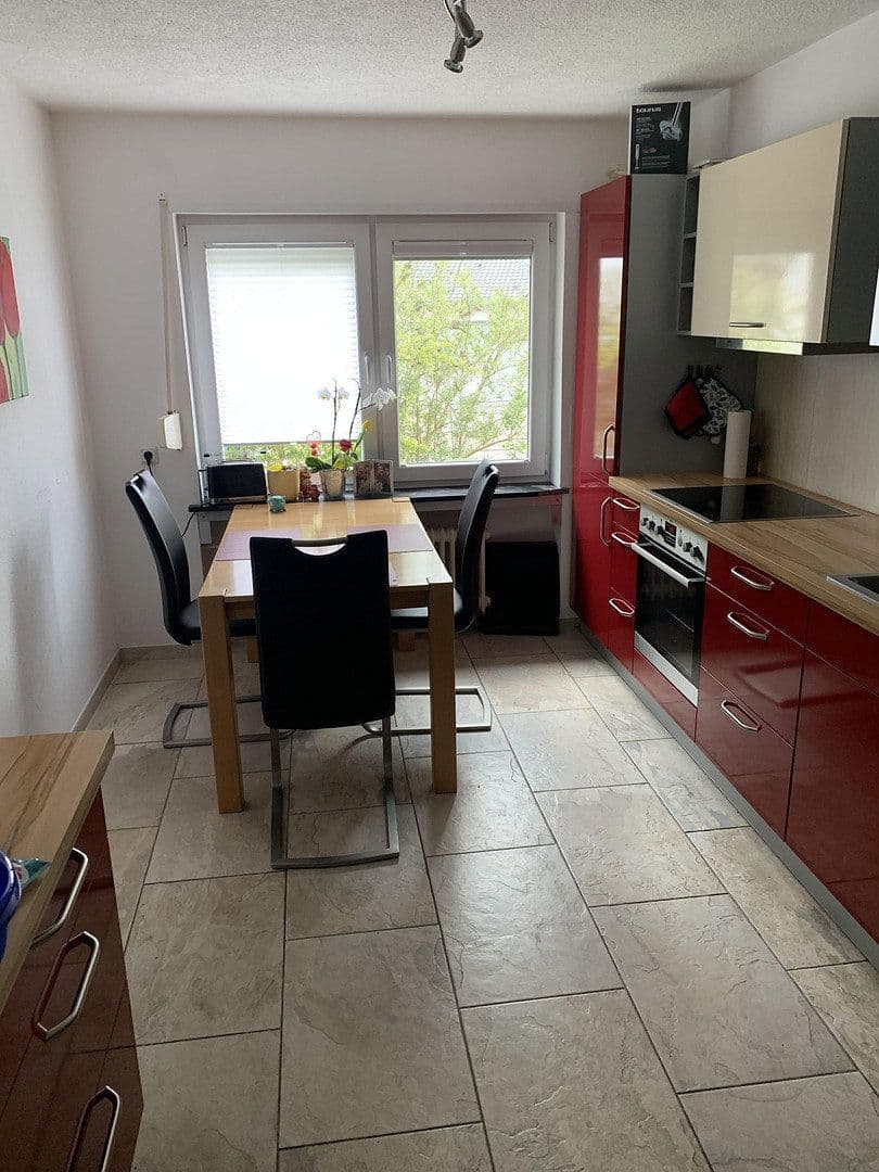 Prenájom bytu 4-izbový 110 m², Lingenfeld, Porýnie-Falcko Prenájom bytu 4-izbový 110 m², Lingenfeld, Porýnie-Falcko