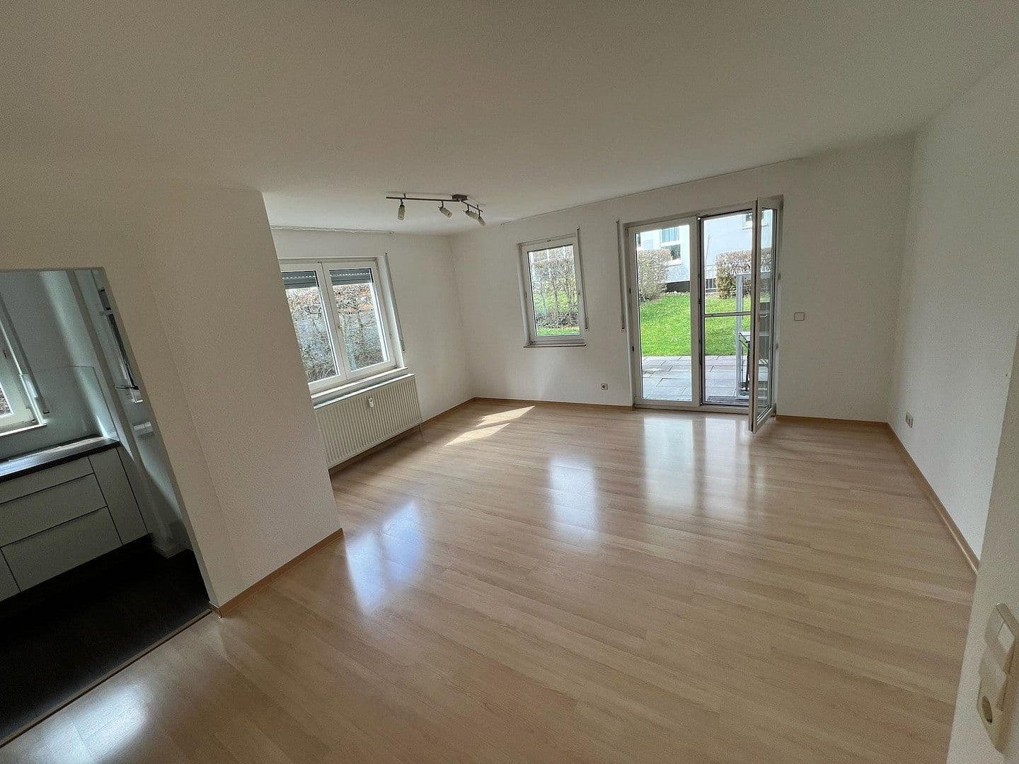Prenájom bytu 2-izbový 53 m², Böblingen, Bádensko-Wurttembersko Prenájom bytu 2-izbový 53 m², Böblingen, Bádensko-Wurttembersko