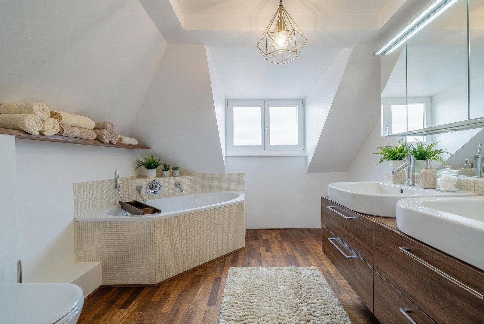 Predaj bytu 4-izbový 135 m², München, Bavorsko Predaj bytu 4-izbový 135 m², München, Bavorsko