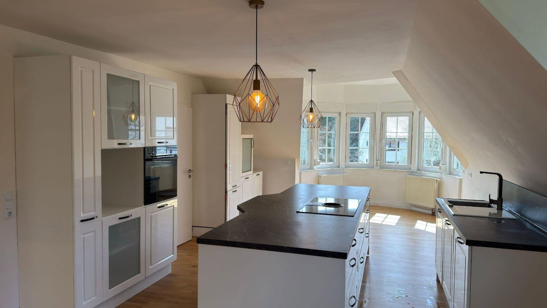 Prenájom bytu 4-izbový 193 m², Bergstraße 16, Carlsberg, Porýnie-Falcko Prenájom bytu 4-izbový 193 m², Bergstraße 16, Carlsberg, Porýnie-Falcko