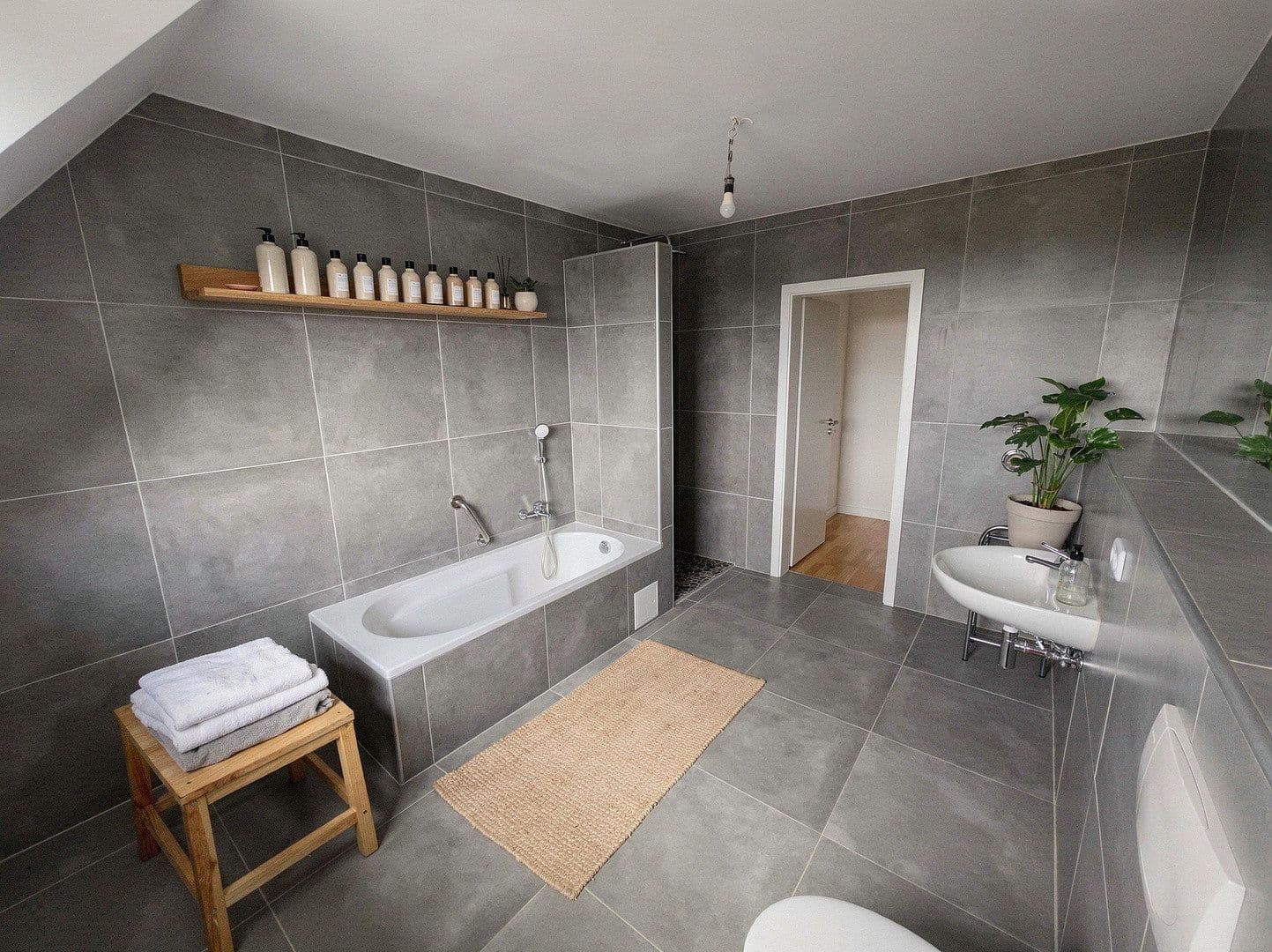 Prenájom bytu 4-izbový 193 m², Bergstraße 16, Carlsberg, Porýnie-Falcko Prenájom bytu 4-izbový 193 m², Bergstraße 16, Carlsberg, Porýnie-Falcko