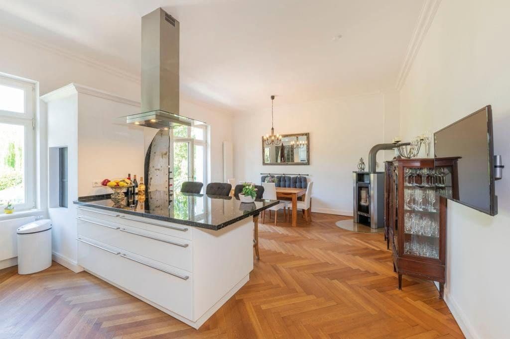 Predaj domu 335 m², pozemek 2.056 m², Berlin, Berlín Predaj domu 335 m², pozemek 2.056 m², Berlin, Berlín