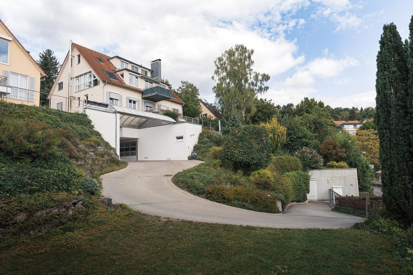 Prenájom bytu 5-izbový 149 m², Tübingen, Bádensko-Wurttembersko Prenájom bytu 5-izbový 149 m², Tübingen, Bádensko-Wurttembersko