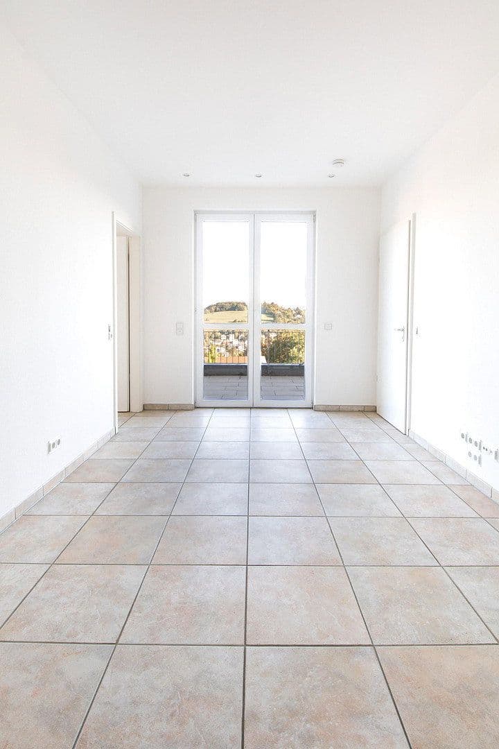 Prenájom bytu 5-izbový 149 m², Tübingen, Bádensko-Wurttembersko Prenájom bytu 5-izbový 149 m², Tübingen, Bádensko-Wurttembersko