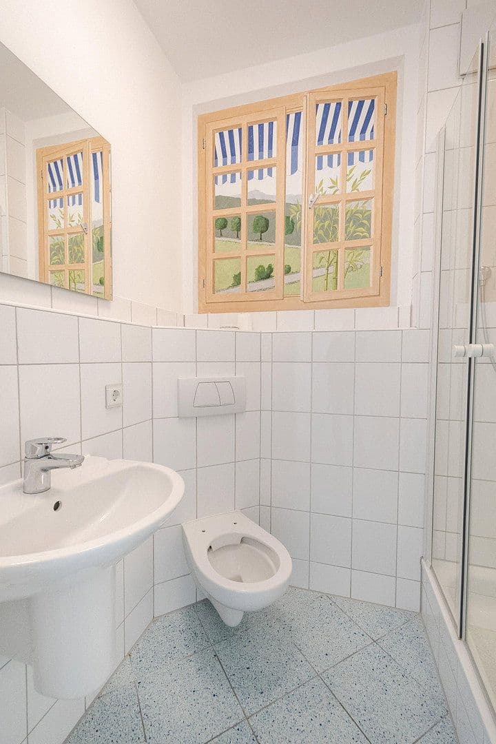 Prenájom bytu 5-izbový 149 m², Tübingen, Bádensko-Wurttembersko Prenájom bytu 5-izbový 149 m², Tübingen, Bádensko-Wurttembersko