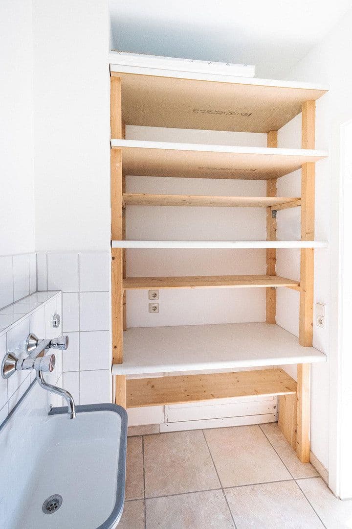 Prenájom bytu 5-izbový 149 m², Tübingen, Bádensko-Wurttembersko Prenájom bytu 5-izbový 149 m², Tübingen, Bádensko-Wurttembersko