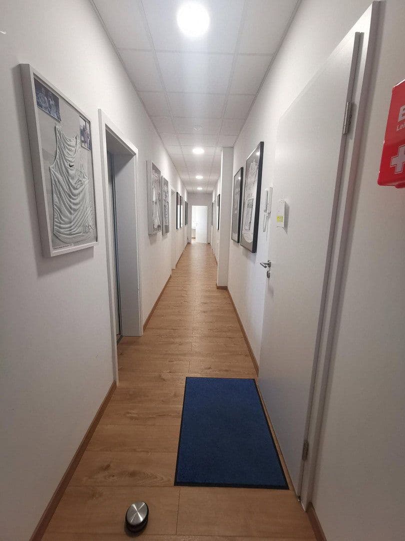 Prenájom kancelárie 137 m², Hadamar, Hesensko Prenájom kancelárie 137 m², Hadamar, Hesensko