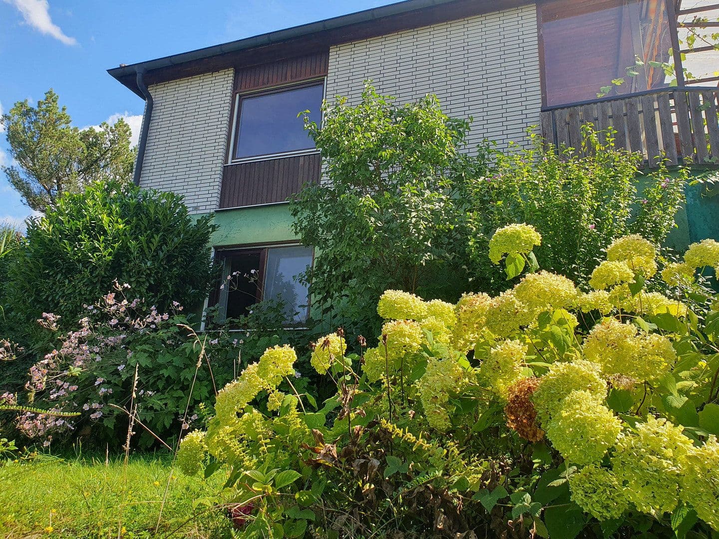 Predaj domu 199 m², pozemek 1.037 m², Diezenthalweg 2, Buggingen, Bádensko-Wurttembersko Predaj domu 199 m², pozemek 1.037 m², Diezenthalweg 2, Buggingen, Bádensko-Wurttembersko